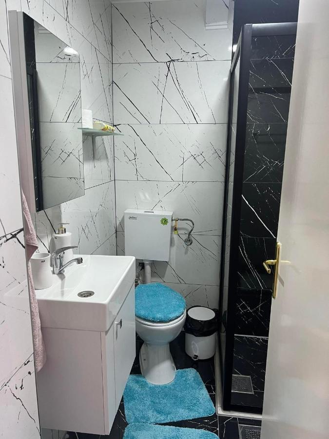 Kuman Apartments Kumanovo Esterno foto